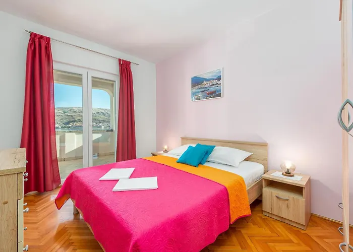 2 Bedroom Stunning In Pag * Паг