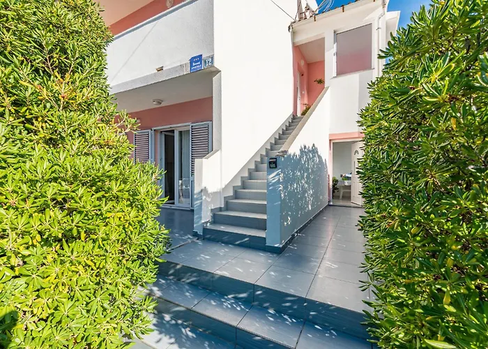 2 Bedroom Stunning In Pag Апартаменты
