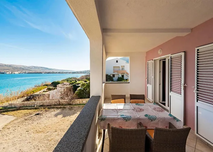 2 Bedroom Stunning In Pag *